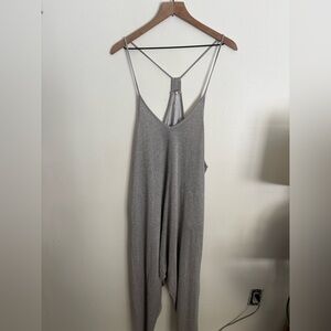 Free People Jumpsuit Gray Metallic
Scoop Neck Sleeveless Halter One
Piece Medium